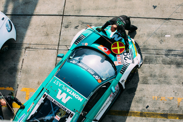 How to Choose Colours for Race Team Clothing