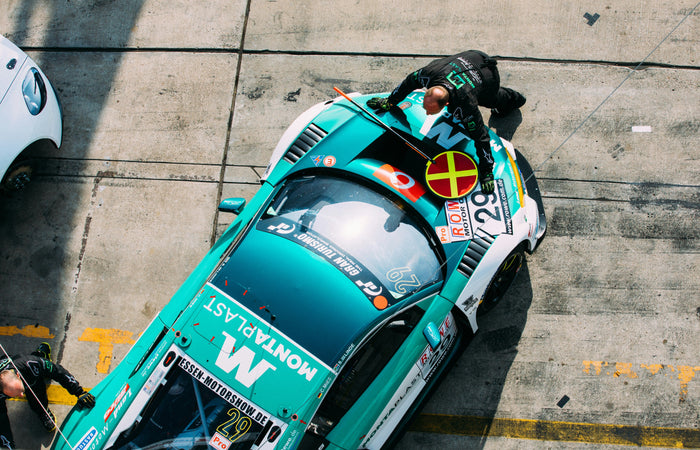 How to Choose Colours for Race Team Clothing
